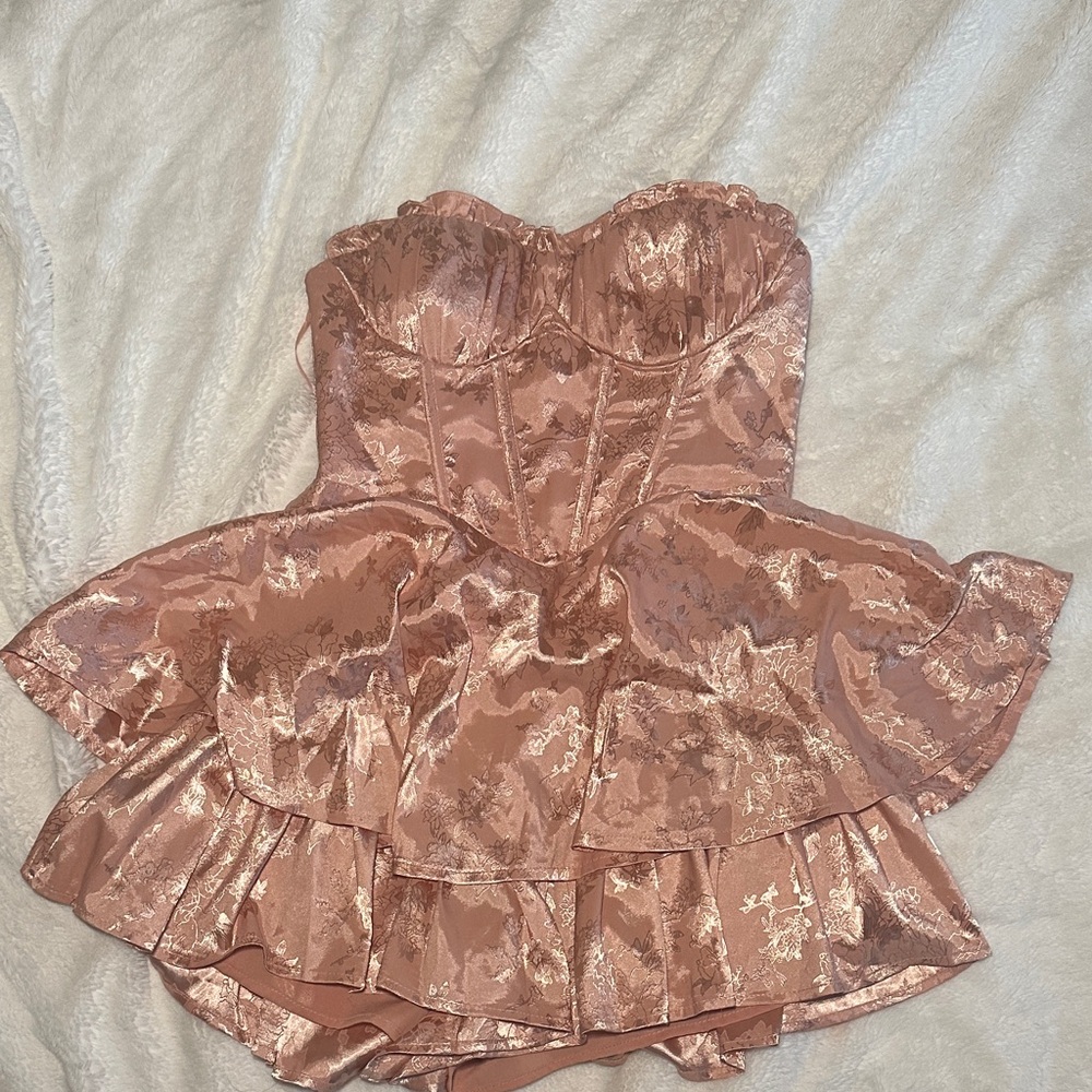 Selfie Leslie Pink / nude Strapless Ruffled Dress